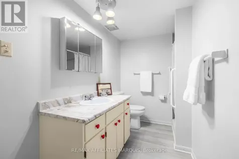 15 Glenview Crescent Perth ON K7H 2L1