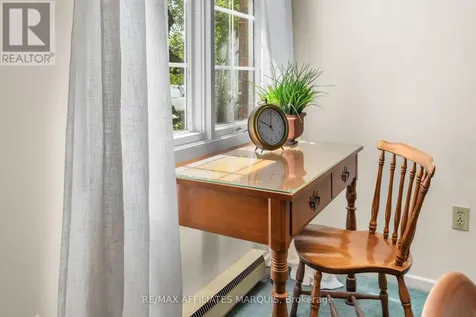 15 Glenview Crescent Perth ON K7H 2L1