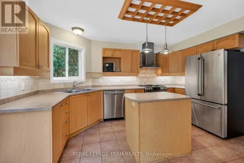 875 Giant Cedars Crescent Ottawa ON K1V 1P1