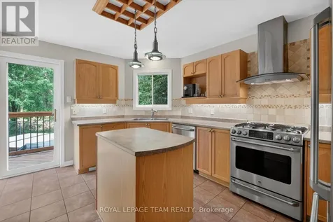 875 Giant Cedars Crescent Ottawa ON K1V 1P1