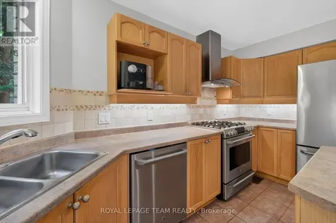 875 Giant Cedars Crescent Ottawa ON K1V 1P1