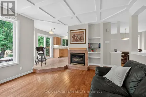 875 Giant Cedars Crescent Ottawa ON K1V 1P1