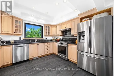1560 Montcerf Court Ottawa ON K1C 4Z4