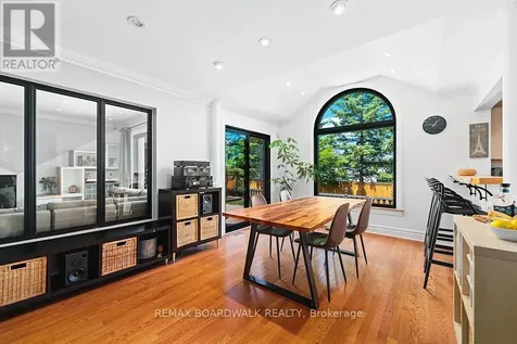 1560 Montcerf Court Ottawa ON K1C 4Z4