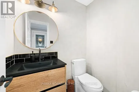 1560 Montcerf Court Ottawa ON K1C 4Z4