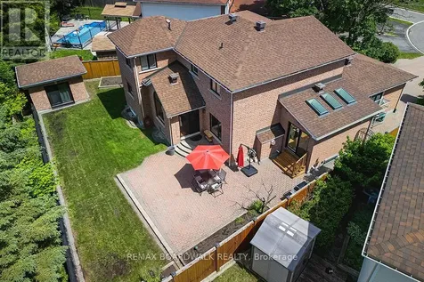1560 Montcerf Court Ottawa ON K1C 4Z4