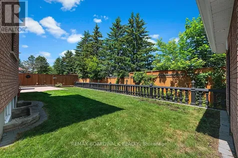 1560 Montcerf Court Ottawa ON K1C 4Z4