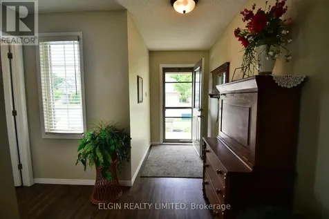 22 Axford Parkway St. Thomas ON N5R 6E6