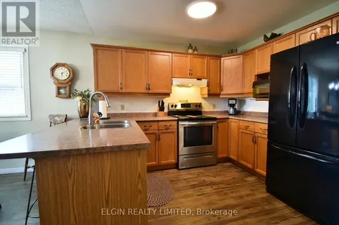 22 Axford Parkway St. Thomas ON N5R 6E6
