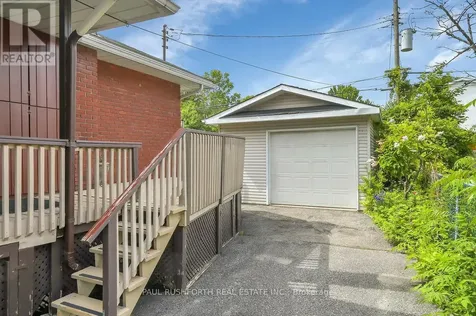 1075 Secord Avenue Ottawa ON K1H 8C7