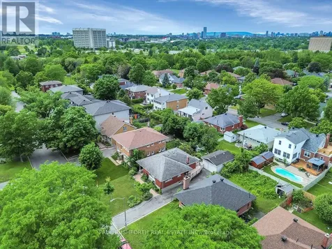 1075 Secord Avenue Ottawa ON K1H 8C7