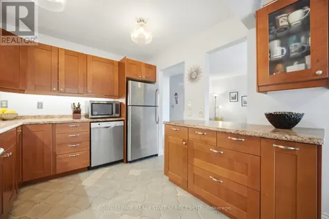 649 Francis Road Burlington (lasalle) ON L7T 3X6