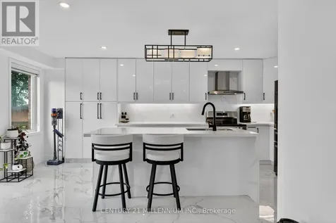 225 Lorne Court Selwyn ON K9L 1L1