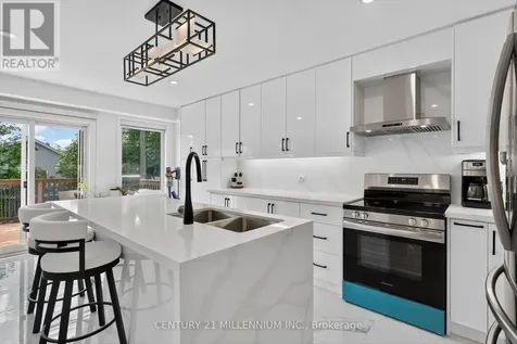 225 Lorne Court Selwyn ON K9L 1L1