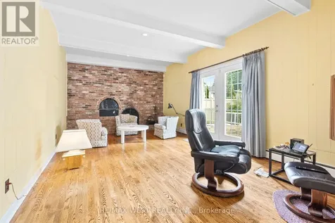 1758 Rhodes Crescent Ottawa ON K1H 5T2