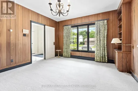 1758 Rhodes Crescent Ottawa ON K1H 5T2