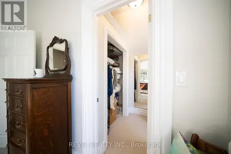 11 Chestnut Avenue Brantford ON N3T 4B9