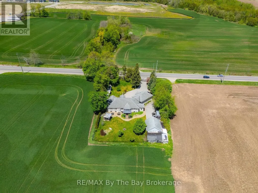 2569 Lockhart Road Innisfil ON L9S 3G2