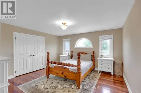2569 Lockhart Road Innisfil ON L9S 3G2
