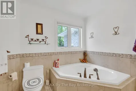2569 Lockhart Road Innisfil ON L9S 3G2