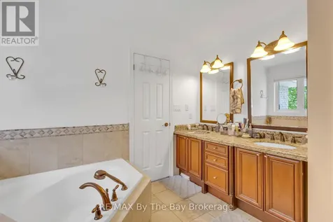 2569 Lockhart Road Innisfil ON L9S 3G2