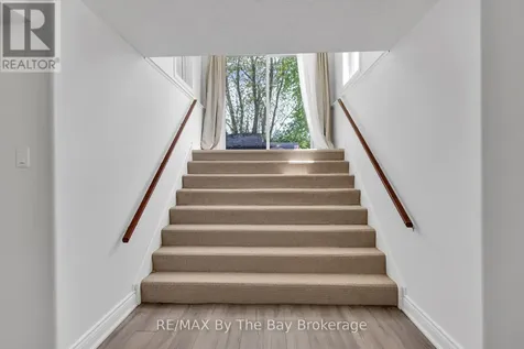 2569 Lockhart Road Innisfil ON L9S 3G2