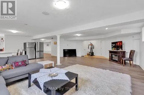 2569 Lockhart Road Innisfil ON L9S 3G2