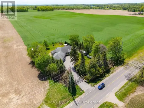 2569 Lockhart Road Innisfil ON L9S 3G2