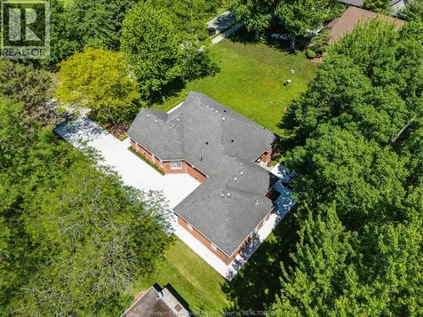 256 Pentilly Road Tecumseh ON N8N 2K9