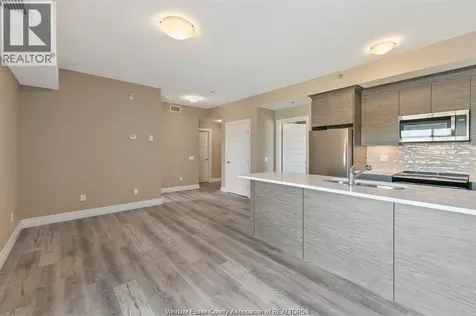 955 Ouellette Avenue Windsor ON N9A 4J5