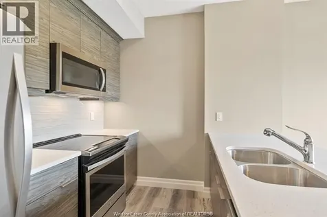 955 Ouellette Avenue Windsor ON N9A 4J5
