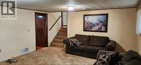 376 Fryer Street Amherstburg ON N9V 2L9