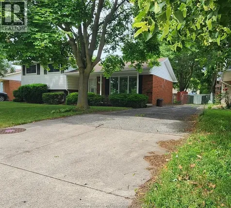 376 Fryer Street Amherstburg ON N9V 2L9