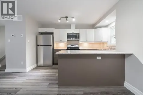 38 Viewpoint Avenue Hamilton ON L8V 2S5