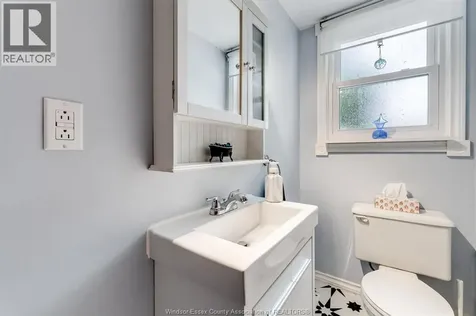 21 Prospect Street Kingsville ON N9Y 1M6