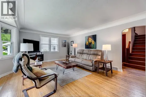 21 Prospect Street Kingsville ON N9Y 1M6