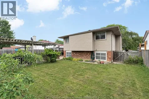 3230 Forest Glade Windsor ON N8R 1X3