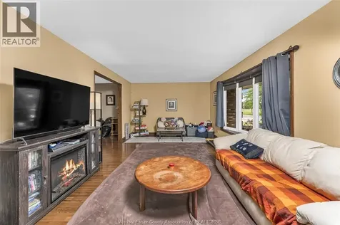 3230 Forest Glade Windsor ON N8R 1X3