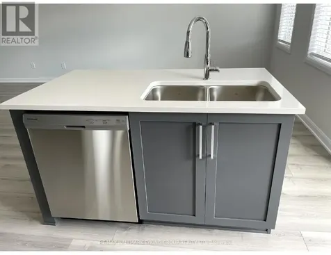 923 Lixnaw Court Ottawa ON K2J 6Y3