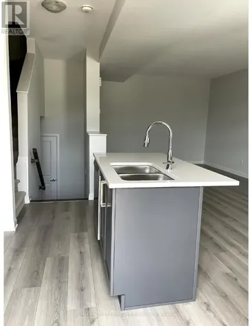 923 Lixnaw Court Ottawa ON K2J 6Y3