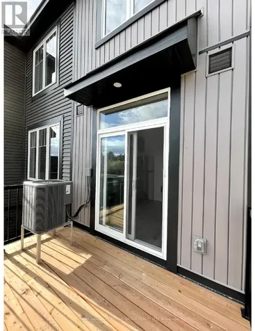 923 Lixnaw Court Ottawa ON K2J 6Y3