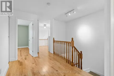 988 Lucille Way Ottawa ON K4A 4J2