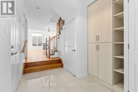 988 Lucille Way Ottawa ON K4A 4J2