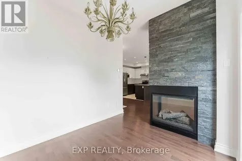 979 Admiral Avenue Ottawa ON K1Z 6L8