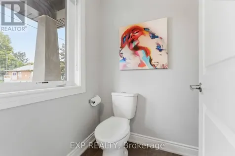 979 Admiral Avenue Ottawa ON K1Z 6L8