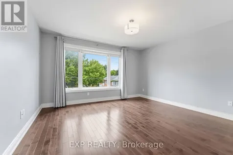 979 Admiral Avenue Ottawa ON K1Z 6L8