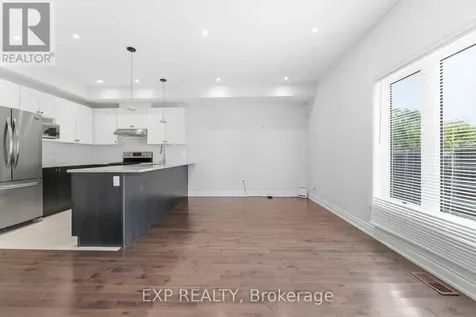 979 Admiral Avenue Ottawa ON K1Z 6L8