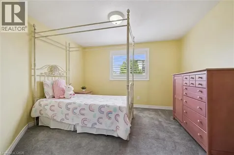 60 Elmsdale Drive Kitchener ON N2E 2G4