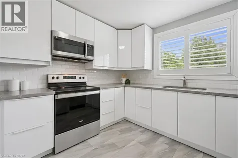 60 Elmsdale Drive Kitchener ON N2E 2G4