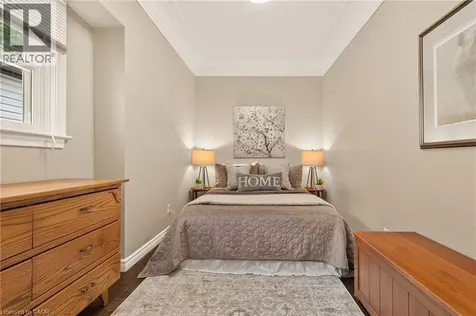 277 Normanhurst Avenue Hamilton ON L8H 5N3